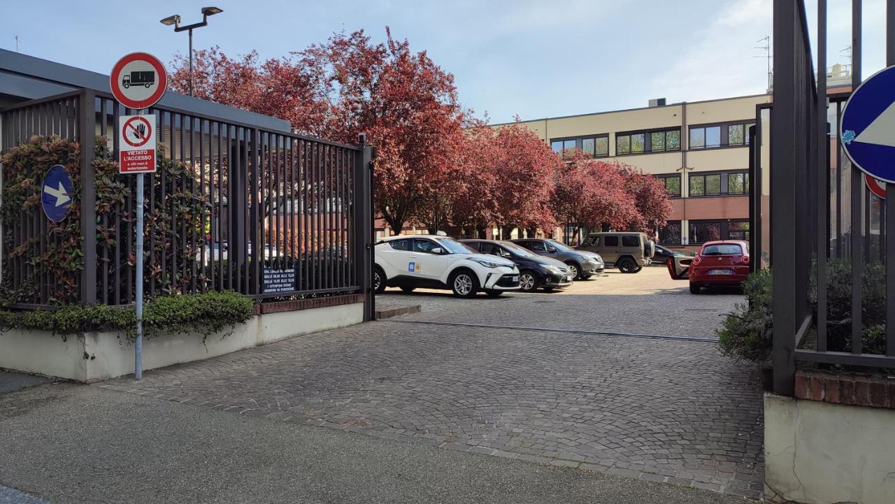 Apartamento La Casa Di Amy - Loft Con Garage Privato Milán Exterior foto